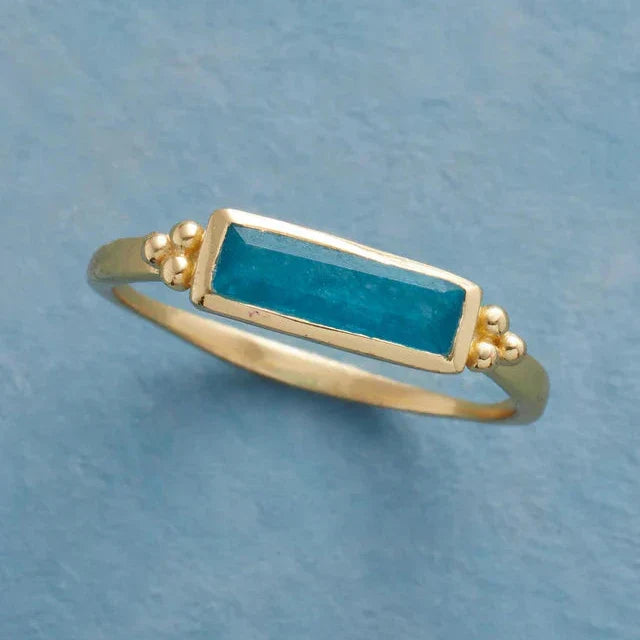 Bague en or rectangulaire bleu vintage