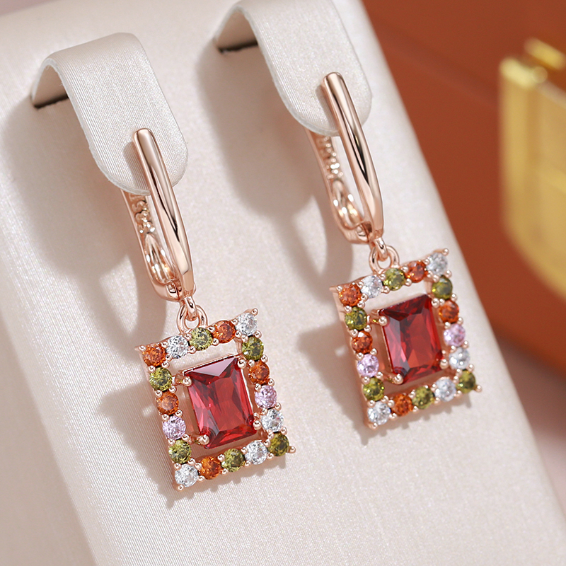 Boucles d'oreilles Cubiques Élégantes avec Cristaux Rouges