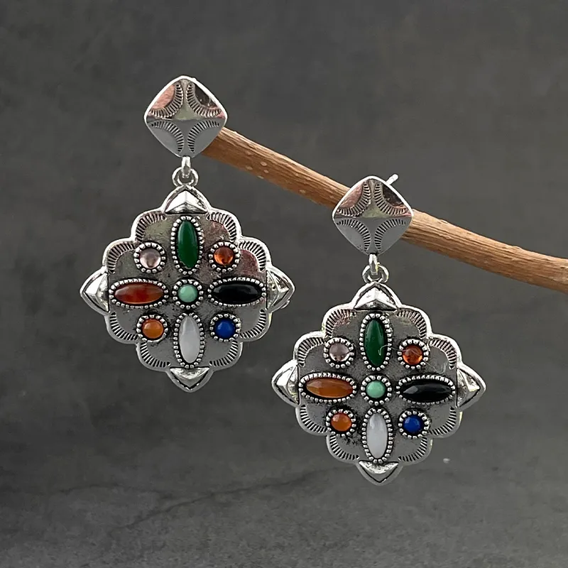 Boucles d'oreilles vintage en plaqué argent avec cristaux de couleur