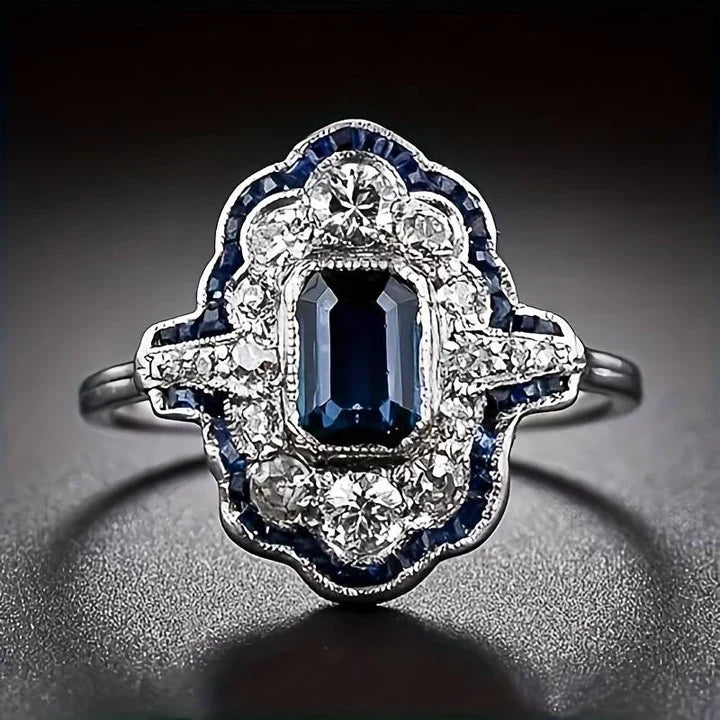 Bague vintage en argent et cristal bleu