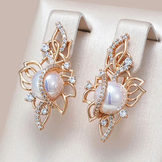 Boucles d'oreilles élégantes avec perles et zircons