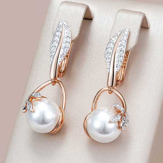 Boucles d'oreilles perles élégantes avec feuilles et perles brillantes