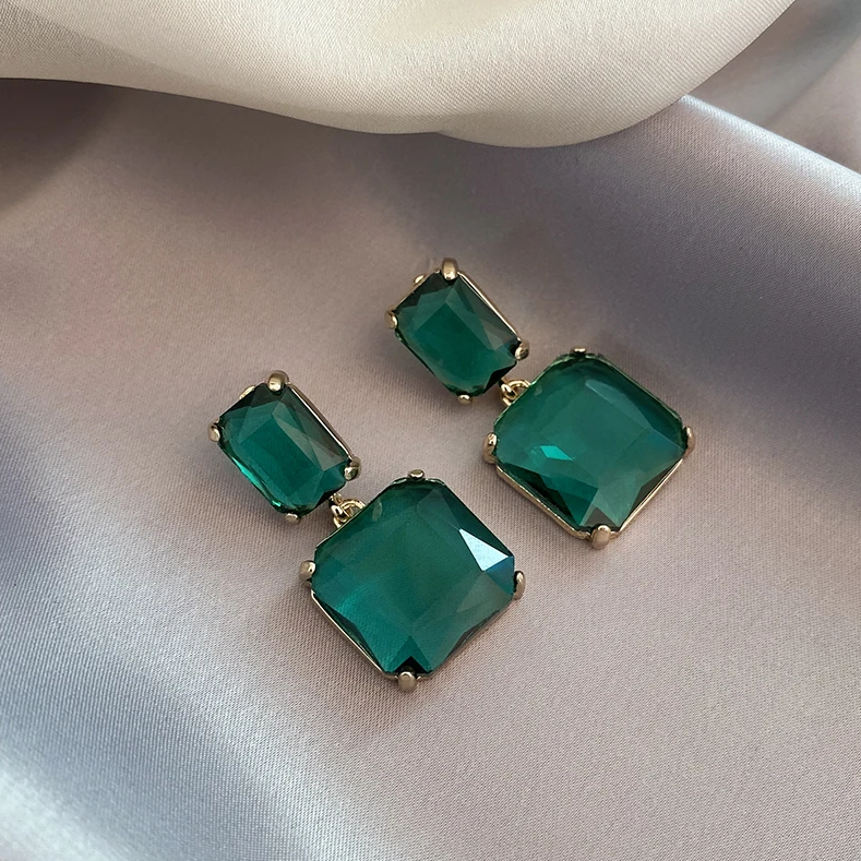 Boucles d'oreilles baroques vertes élégantes