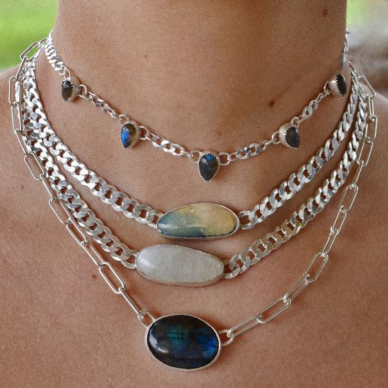 Colliers Vintage en Plaqué Argent avec Pierres